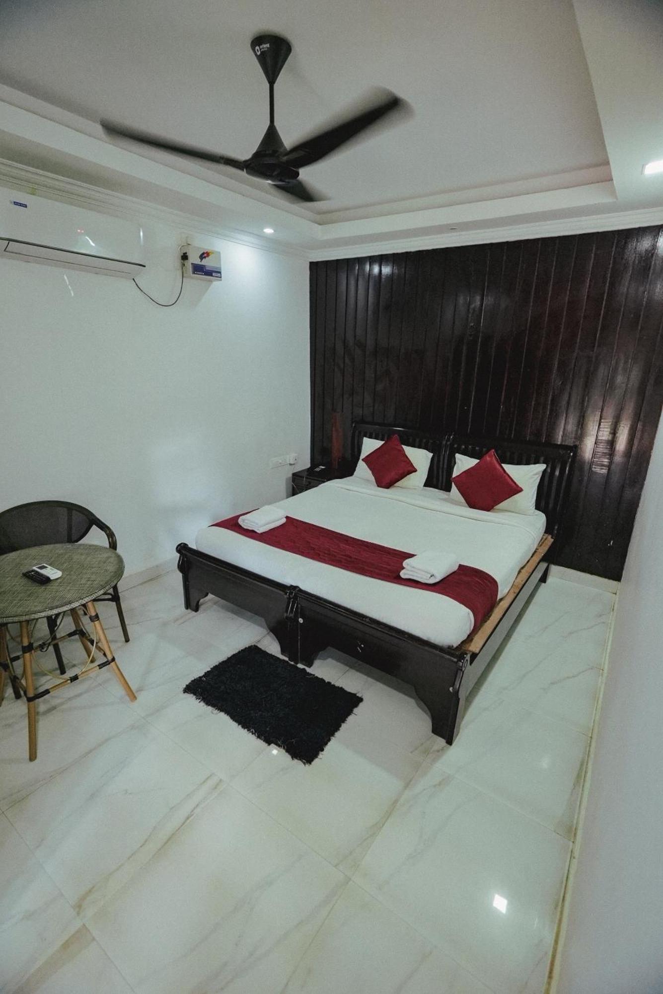 Clafouti Beach Resort - A Seafacing Resort Варкала Екстериор снимка